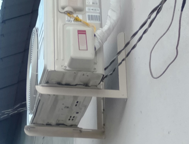 LẮP MÁY LẠNH  CHO HỘ GIA ĐÌNH